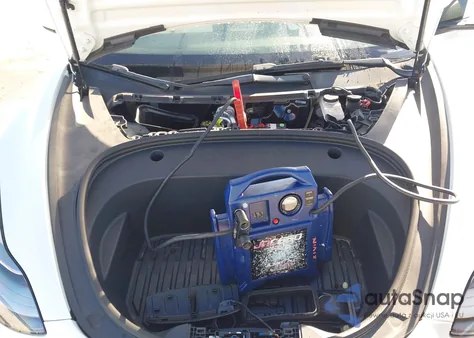 2022 Tesla Model 3 Rear-Wheel Drive z USA, uszkodzony, nr VIN 5YJ3E1EA6NF329736